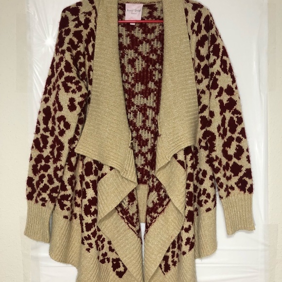 $10 SALE 🥳 Romeo & Juliet chunky Cardigan - Picture 2 of 5